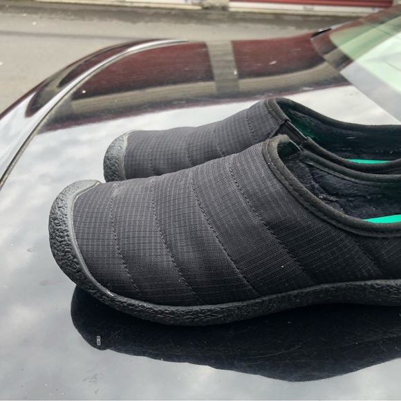 Keen Howser Womens Black Slide Slip On Indoor Outdoor Triple Shoes Sz 5.5 - Picture 8 of 14